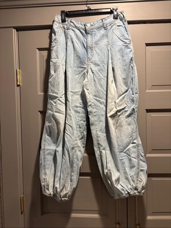 Pilcro Pants - Pilcro Light Wash Balloon Jeans